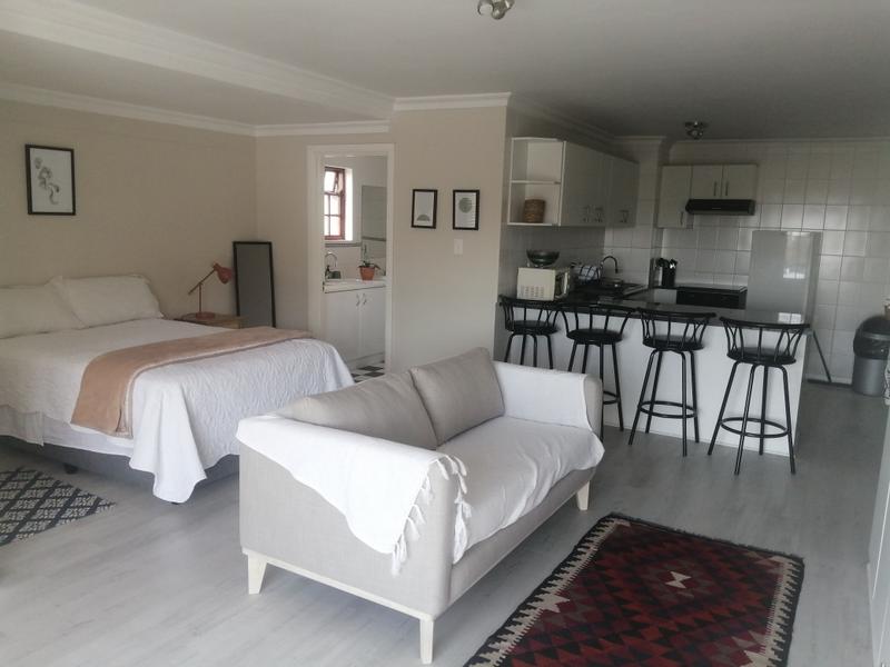 To Let 1 Bedroom Property for Rent in Gardens Western Cape